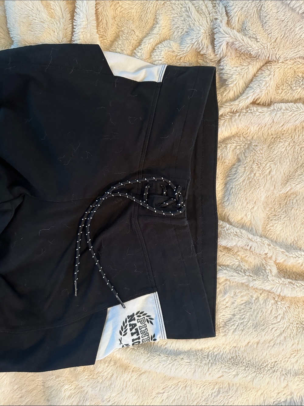 PINK Victoria's Secret Black Leggings with Gray Pocket Accents - Picture 3 of 4